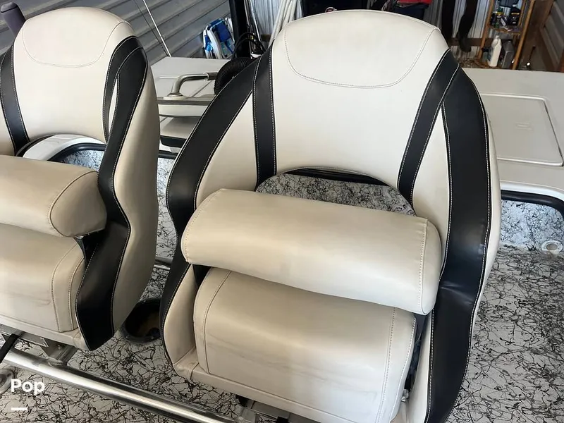 Slide: The Image of Dargel Kuda 250 2017 - 16210354