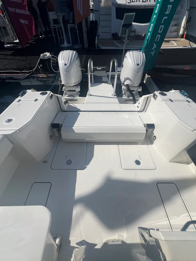 Slide: The Image of World Cat 260DC-X Dual Console 2024 - 16