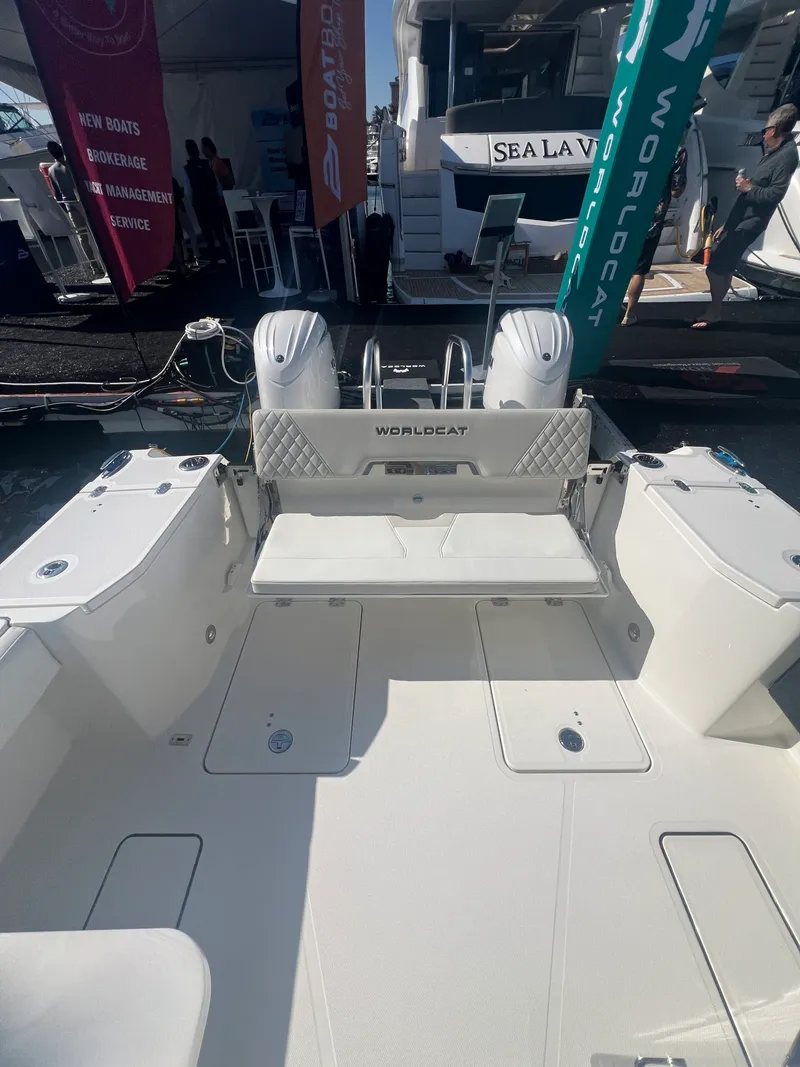 Slide: The Image of World Cat 260DC-X Dual Console 2024 - 17