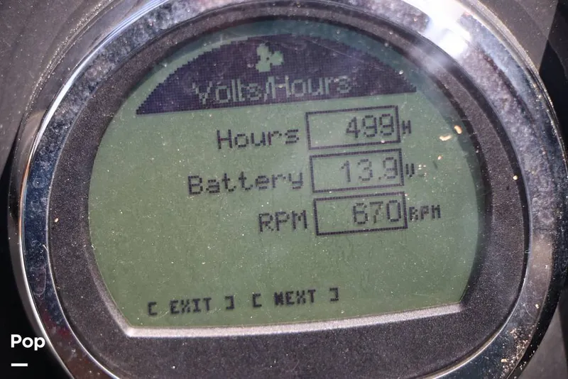 Slide: The Image of Crownline Boats E225 XS OB 2023 - 16295756