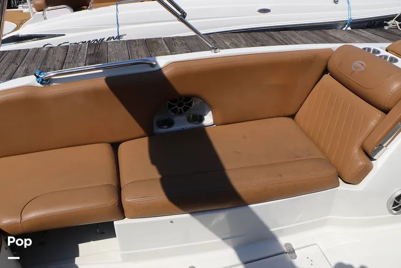 Slide: The Image of Crownline Boats E225 XS OB 2023 - 16295774