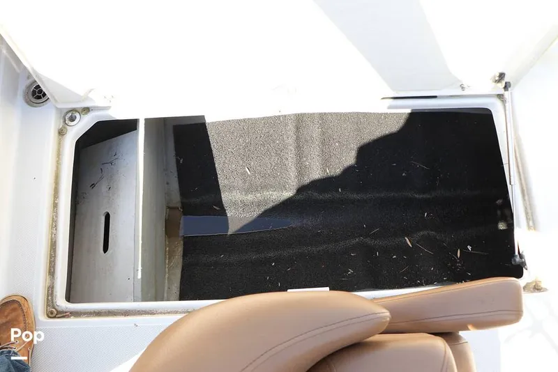 Slide: The Image of Crownline Boats E225 XS OB 2023 - 16295781