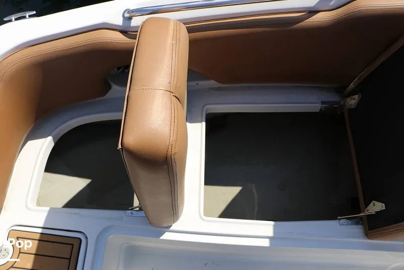 Slide: The Image of Crownline Boats E225 XS OB 2023 - 16295788