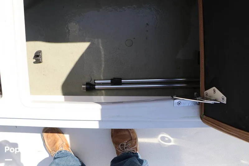 Slide: The Image of Crownline Boats E225 XS OB 2023 - 16295789