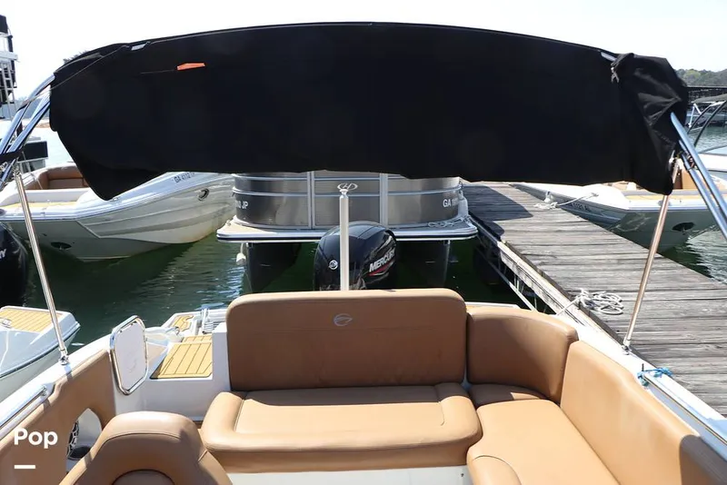 Slide: The Image of Crownline Boats E225 XS OB 2023 - 16295794