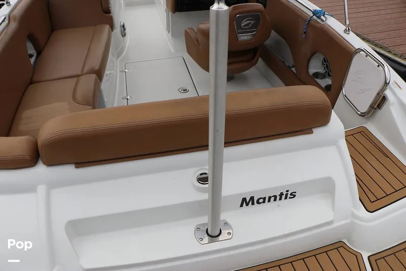 Slide: The Image of Crownline Boats E225 XS 2023 - 16142974