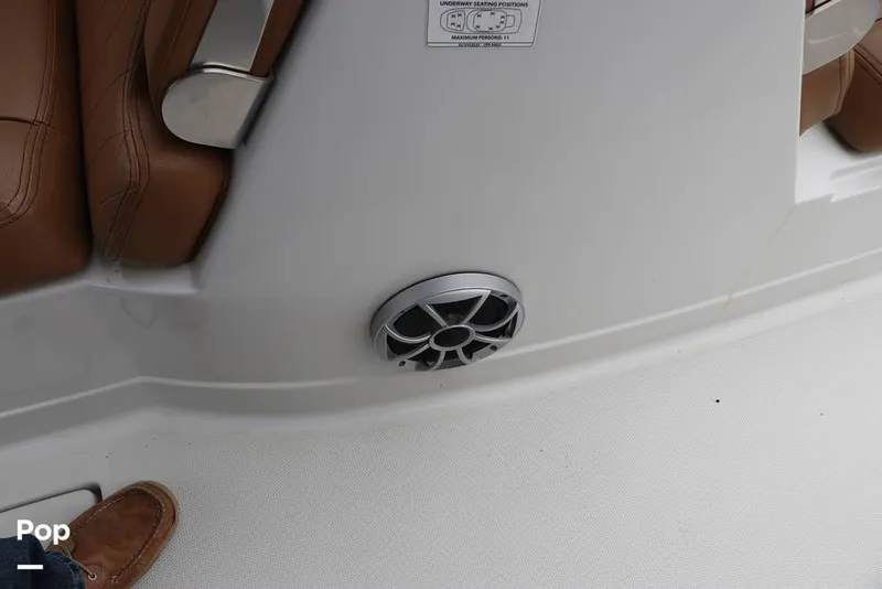 Slide: The Image of Crownline Boats E225 XS 2023 - 16142982