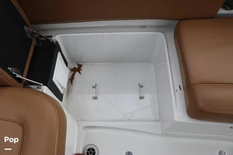 Slide: The Image of Crownline Boats E225 XS 2023 - 16142988