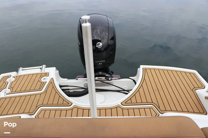Slide: The Image of Crownline Boats E225 XS 2023 - 16142998