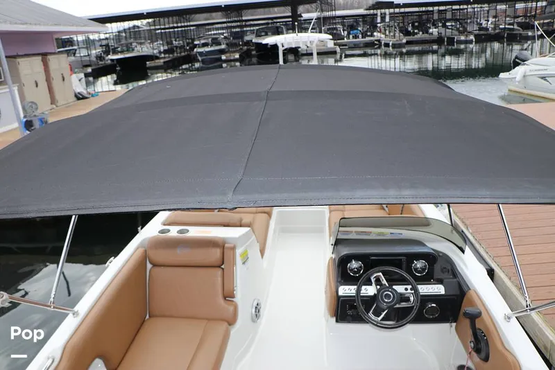 Slide: The Image of Crownline Boats E225 XS 2023 - 16143000