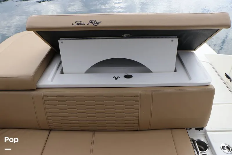 Slide: The Image of Sea Ray SPX 230 2024 - 16143286