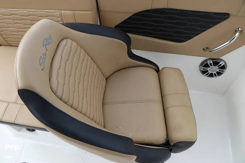 Slide: The Image of Sea Ray SPX 230 2024 - 16143298