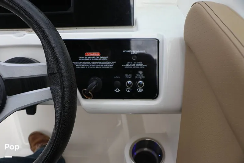 Slide: The Image of Sea Ray SPX 230 2024 - 16143302