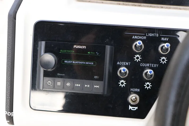 Slide: The Image of Sea Ray SPX 230 2024 - 16143310