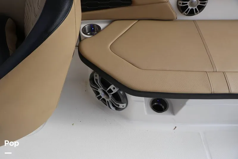 Slide: The Image of Sea Ray SPX 230 2024 - 16143323