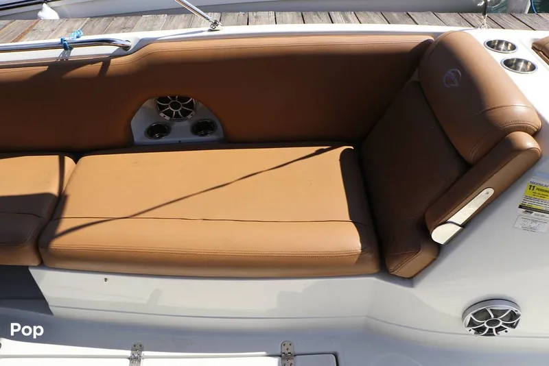 Slide: The Image of Crownline Boats E225 XS 2023 - 16368692