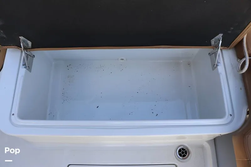 Slide: The Image of Crownline Boats E225 XS 2023 - 16368699