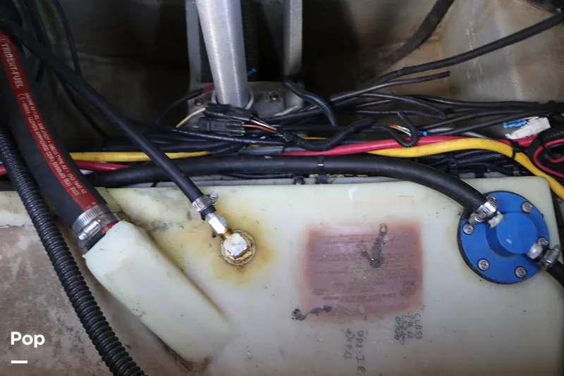 Slide: The Image of Crownline Boats E225 XS 2023 - 16368702