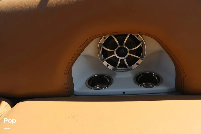 Slide: The Image of Crownline Boats E225 XS 2023 - 16368704