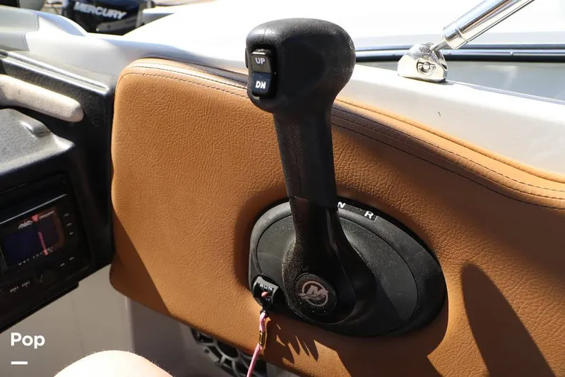 Slide: The Image of Crownline Boats E225 XS 2023 - 16368714