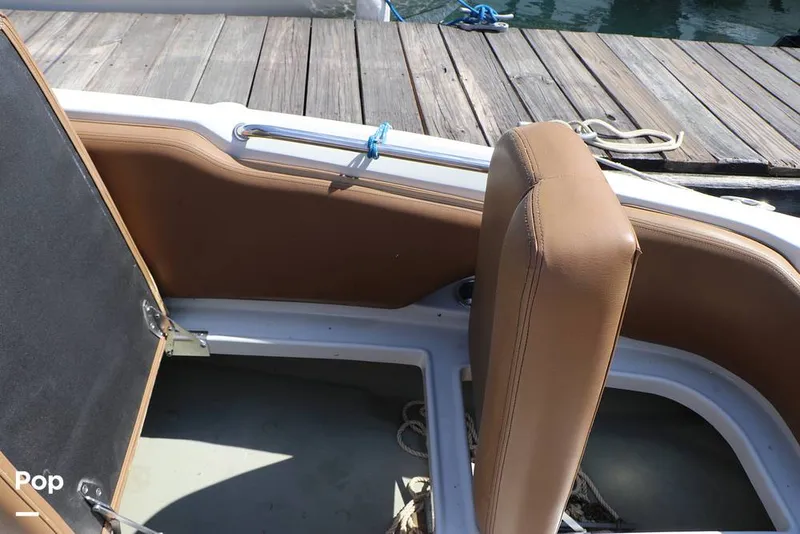 Slide: The Image of Crownline Boats E225 XS 2023 - 16368719