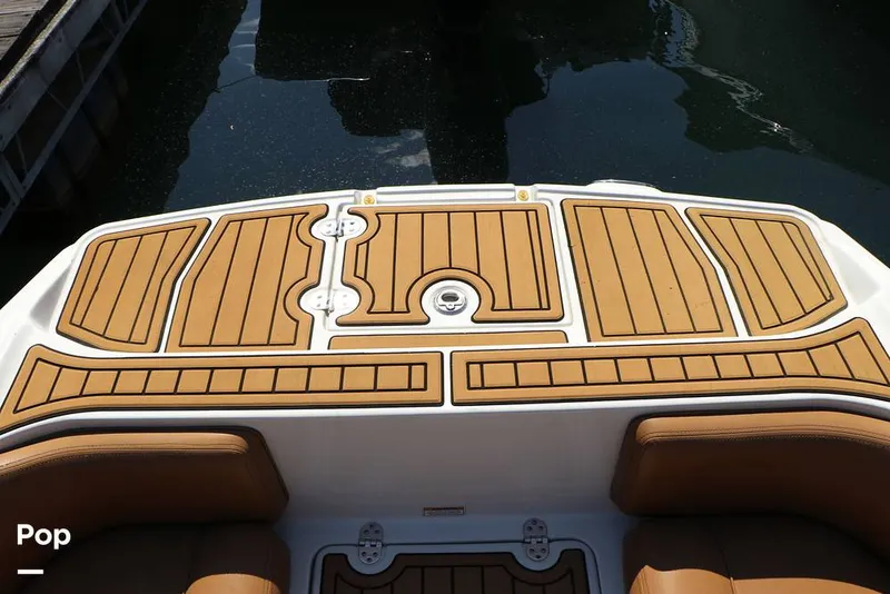 Slide: The Image of Crownline Boats E225 XS 2023 - 16368721