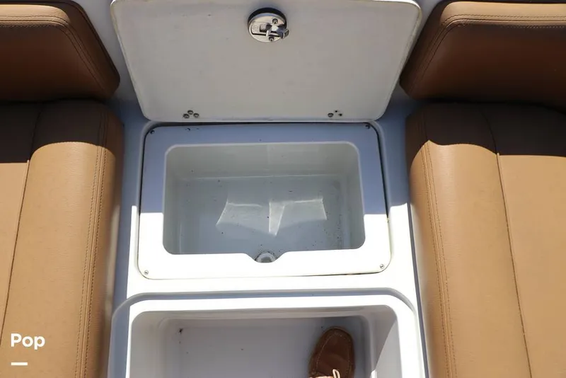 Slide: The Image of Crownline Boats E225 XS 2023 - 16368723