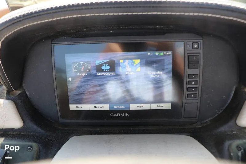 Slide: The Image of Crownline Boats E225 XS 2023 - 16368731