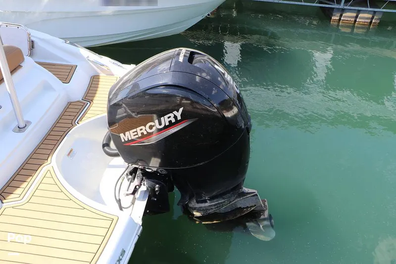 Slide: The Image of Crownline Boats E225 XS 2023 - 16368684