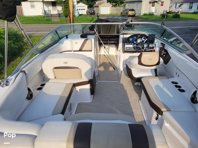 Slide: The Image of Regal 22 Fasdeck 2016 - 16125272