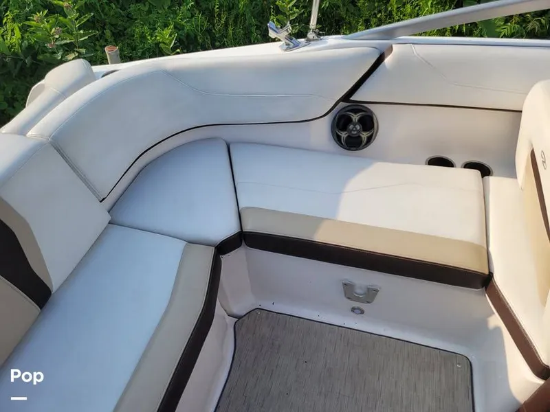 Slide: The Image of Regal 22 Fasdeck 2016 - 16125264