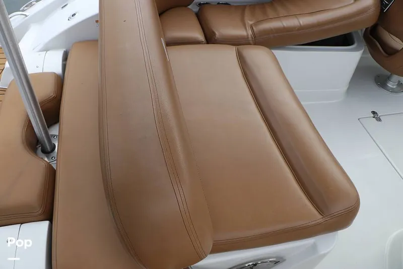 Slide: The Image of Crownline Boats E235 XS 2023 - 16143146