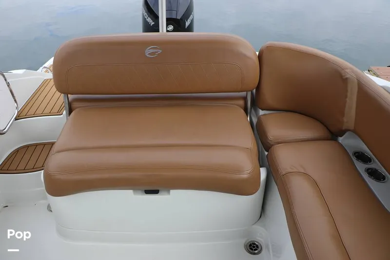 Slide: The Image of Crownline Boats E235 XS 2023 - 16143147