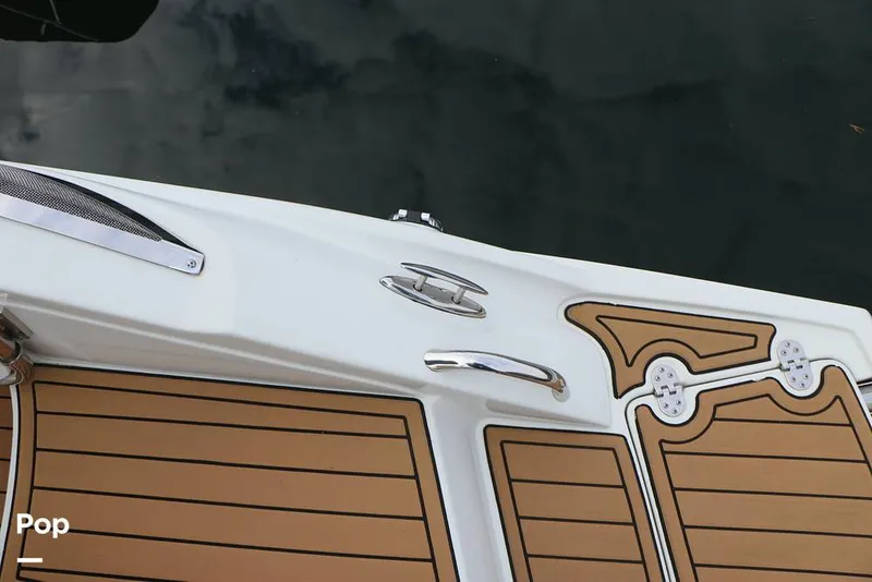 Slide: The Image of Crownline Boats E235 XS 2023 - 16143162