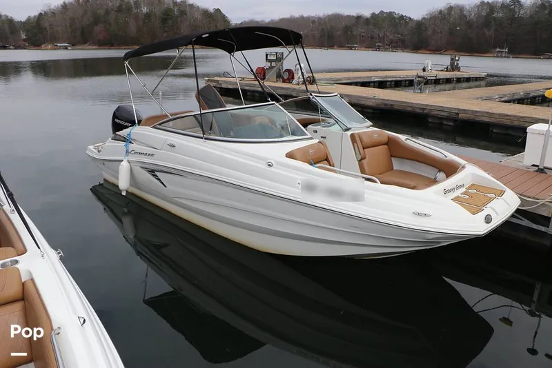 Slide: The Image of Crownline Boats E235 XS 2023 - 16143136