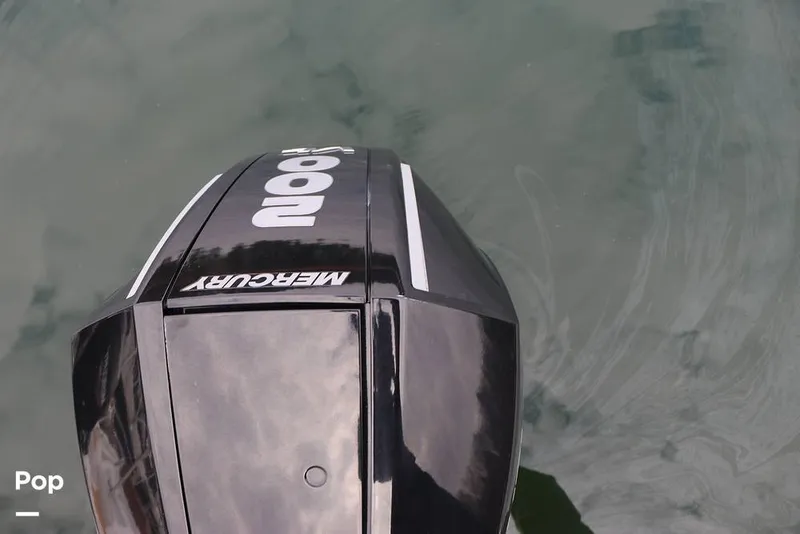 Slide: The Image of Crownline Boats E235 XS 2023 - 16143139