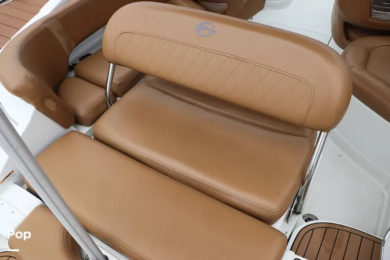 Slide: The Image of Crownline Boats E235 XS 2023 - 16143092