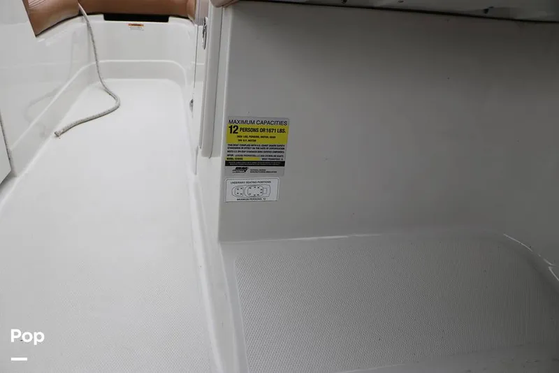 Slide: The Image of Crownline Boats E235 XS 2023 - 16143106