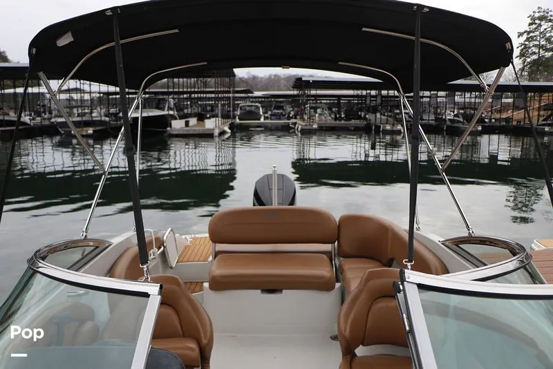 Slide: The Image of Crownline Boats E235 XS 2023 - 16143125