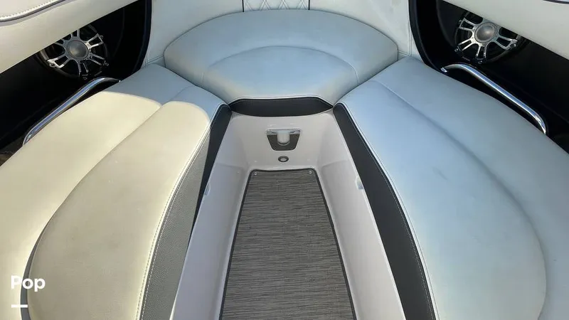 Slide: The Image of Regal 2300 2018 - 16154381