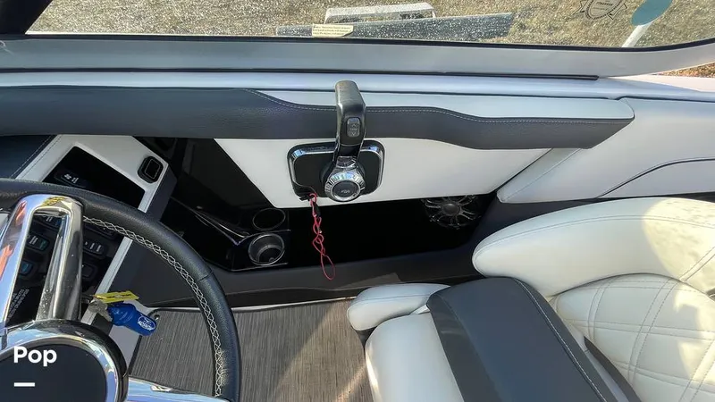 Slide: The Image of Regal 2300 2018 - 16154382