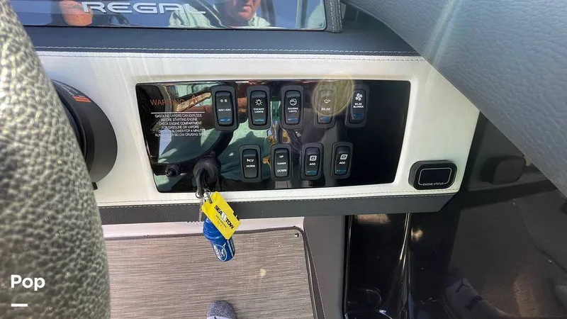 Slide: The Image of Regal 2300 2018 - 16154393