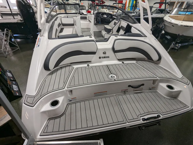 Slide: The Image of Yamaha 195AR 2024 - 5