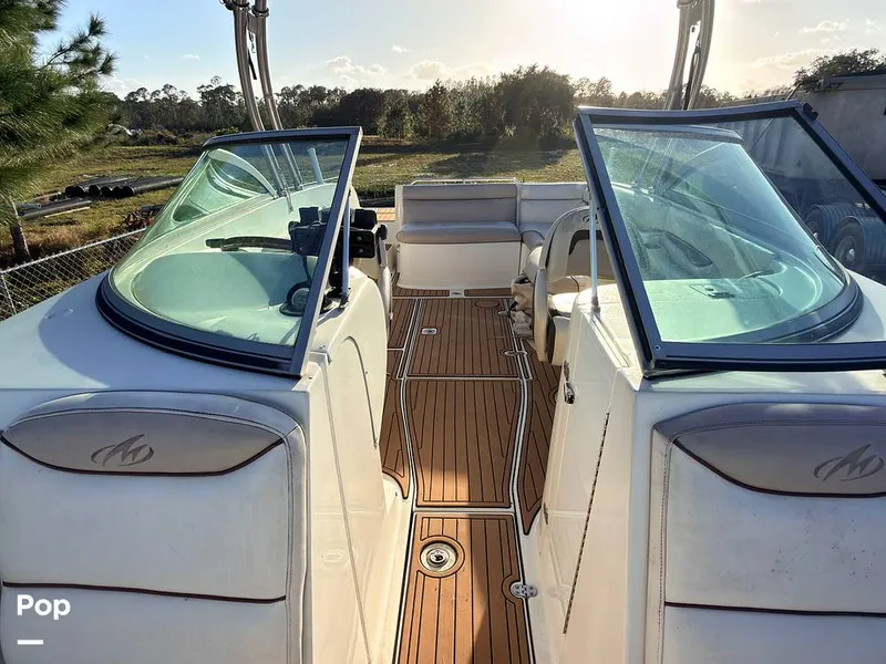 Slide: The Image of Monterey 248 LS Sport Boat 2007 - 16145859