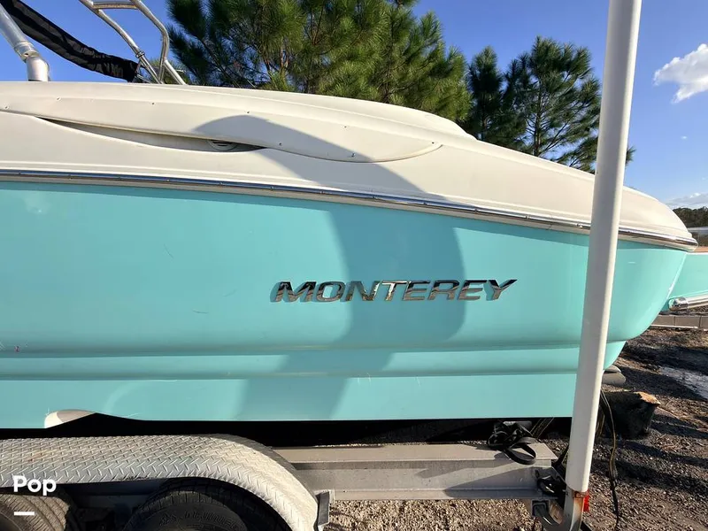Slide: The Image of Monterey 248 LS Sport Boat 2007 - 16145796