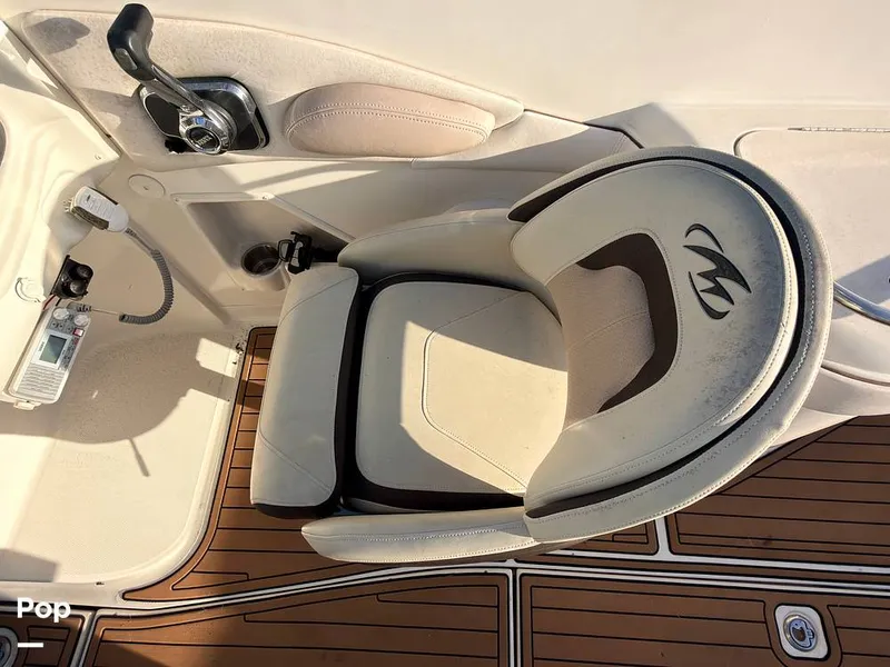 Slide: The Image of Monterey 248 LS Sport Boat 2007 - 16145845