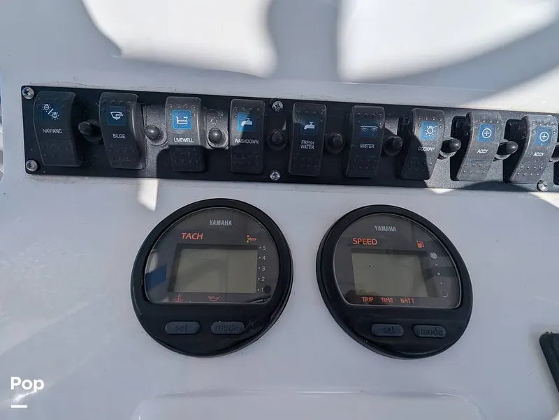 Slide: The Image of Sea Hunt Ultra 211 2015 - 16151875