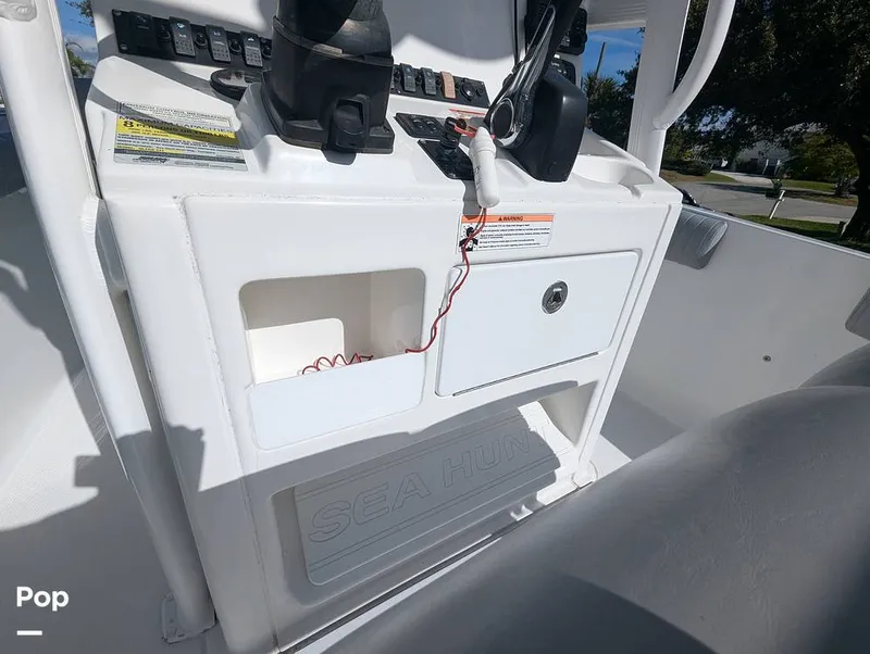 Slide: The Image of Sea Hunt Ultra 211 2015 - 16151881