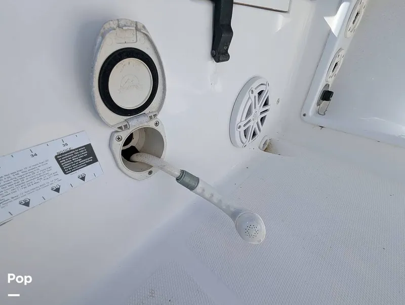 Slide: The Image of Sea Hunt Ultra 211 2015 - 16151897