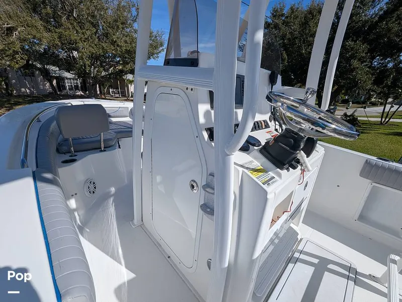 Slide: The Image of Sea Hunt Ultra 211 2015 - 16152075